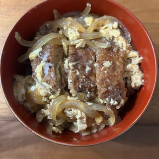 メンチカツ丼